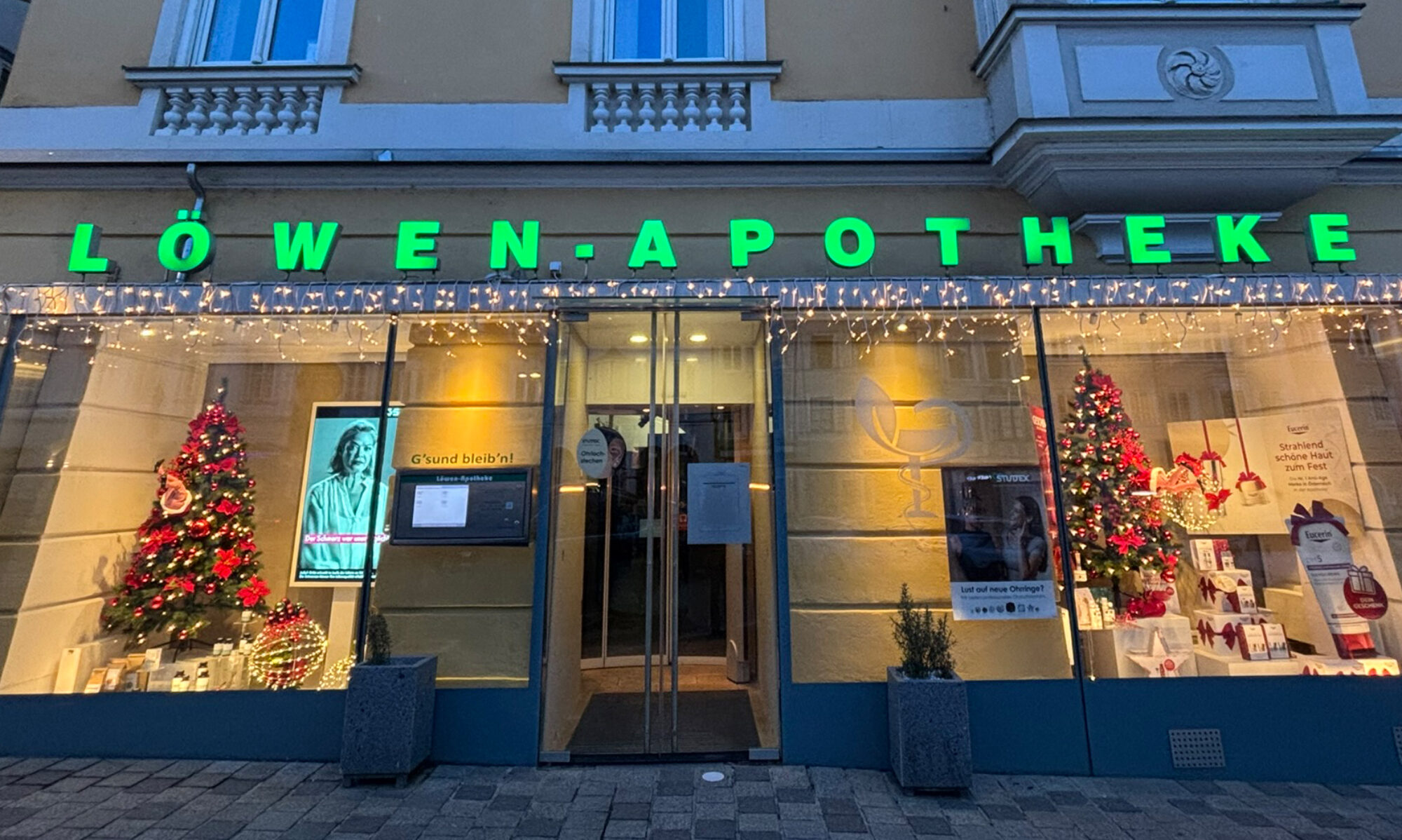 Löwen Apotheke Fron View Evening